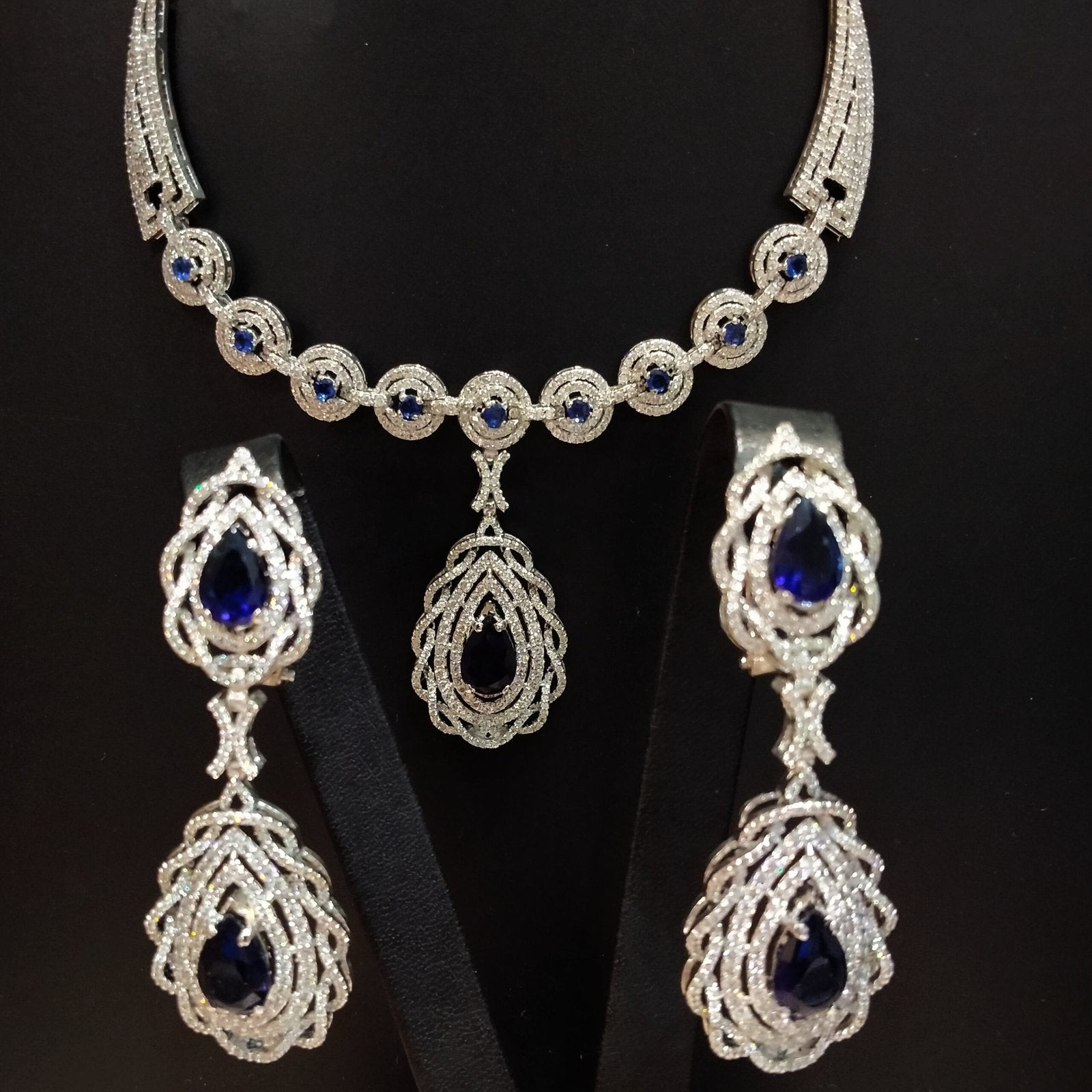 Elegant Blue Sapphire Necklace Set