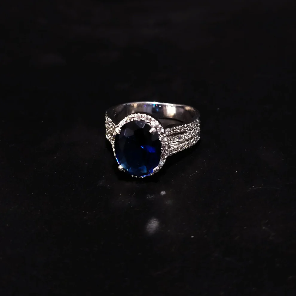 Ring with Premium Zircons