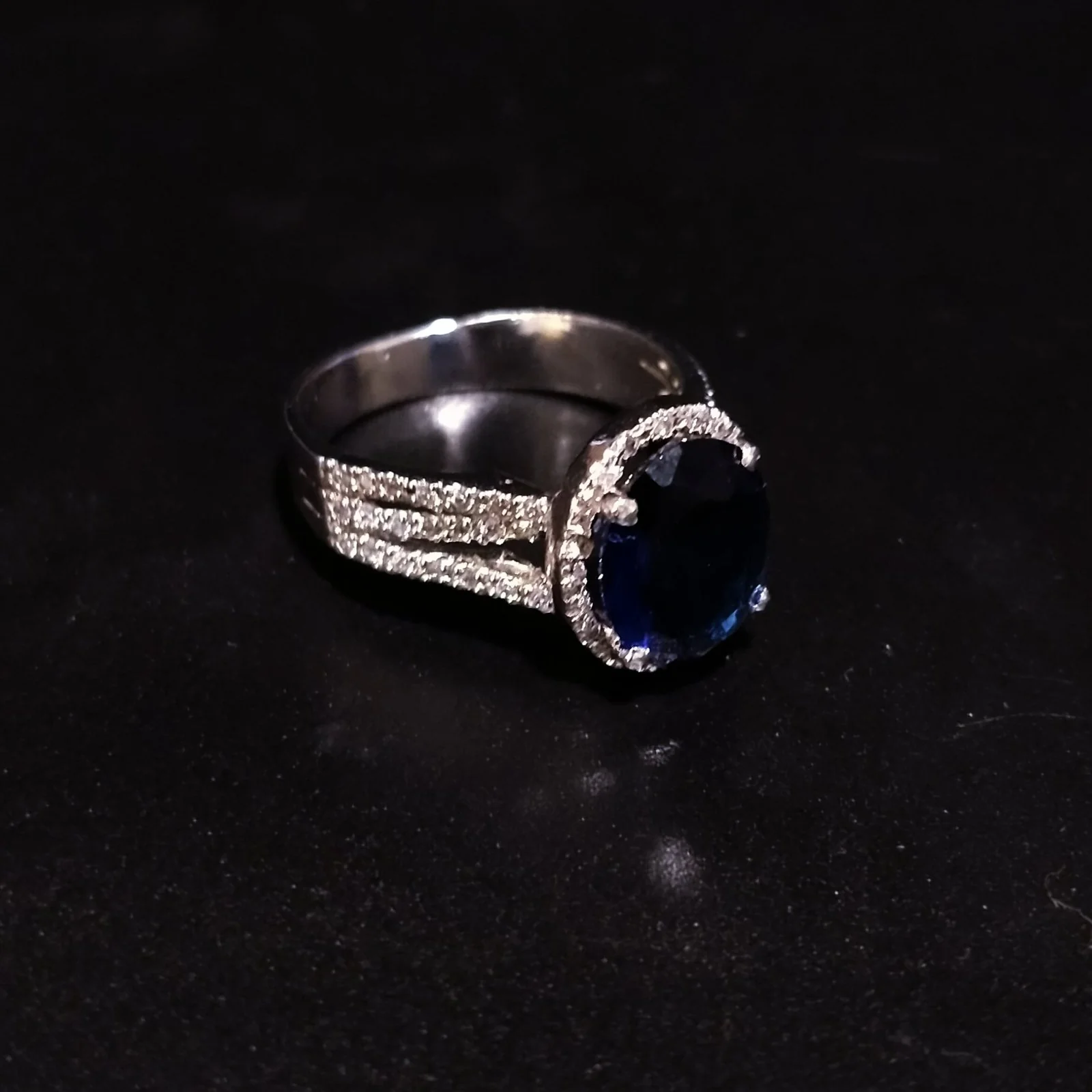 Ring with Premium Zircons - Image 2