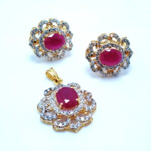 Silver Pendant Set 21k Fold Plated With Chetum and Zircons.