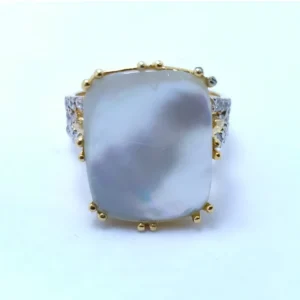Silver Ring with Super Quality Mother of Pearl and Zircons. (925 Silver)