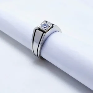 Silver hand made fancy Men?s ring with Qubic Zircons and white gold plated.(925 Silver)
