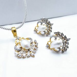 Pendant Set With Pearl & Zircons