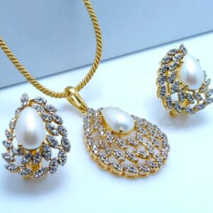 Pendant Set with Real Pearls & Zircons 24kt Gold Plated.