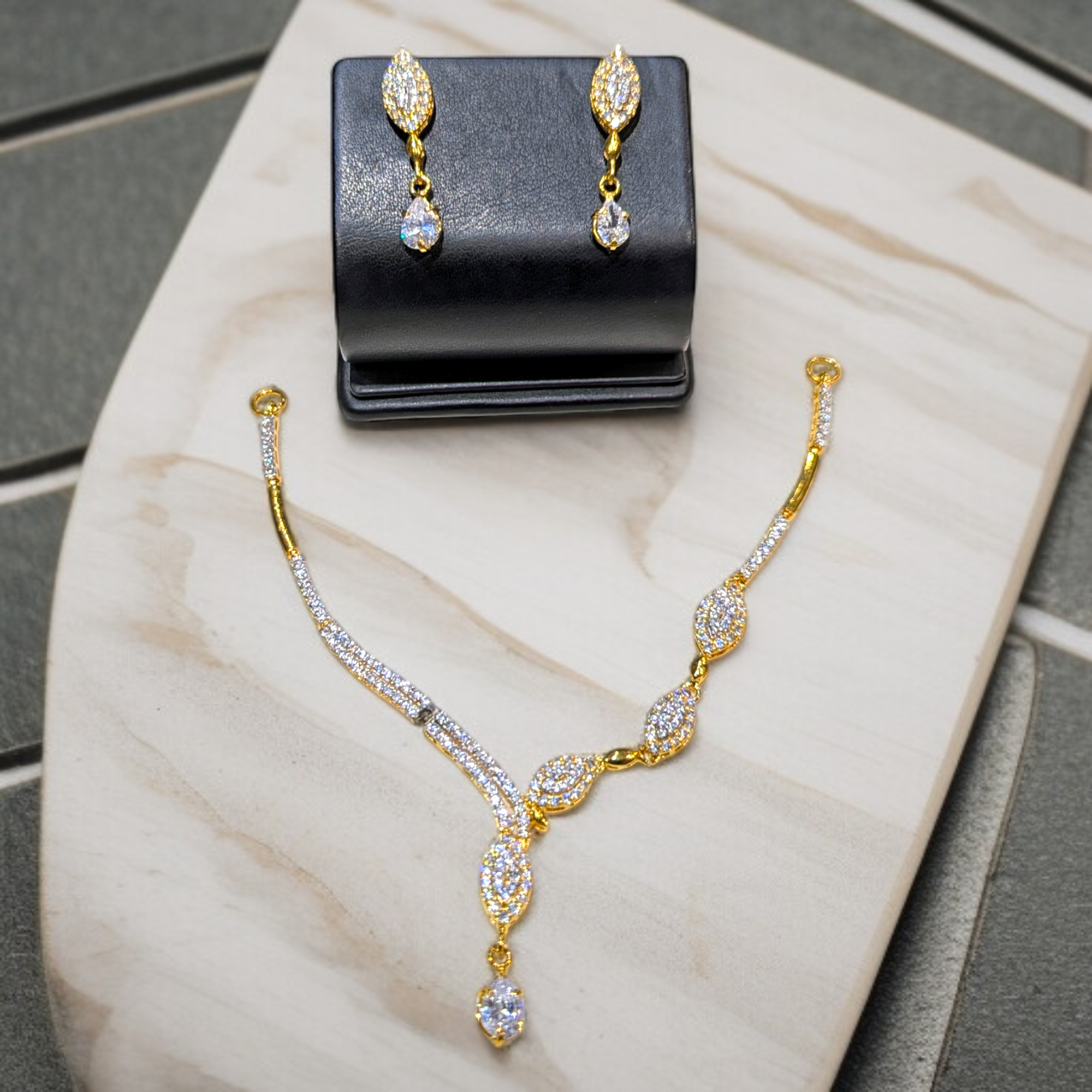 Sparkling Zircon Necklace Set