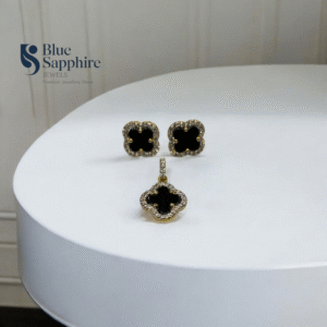 Black Clover Pendant Set