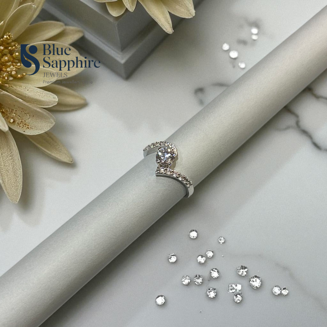 Elegant Solitaire Twist Ring - Image 2